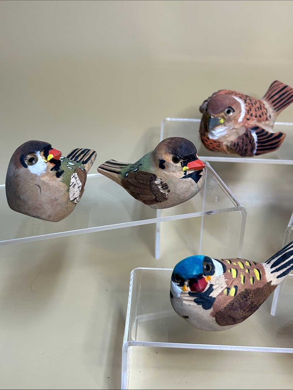 Decorative Wood Bird Figurines set of 9 différent
